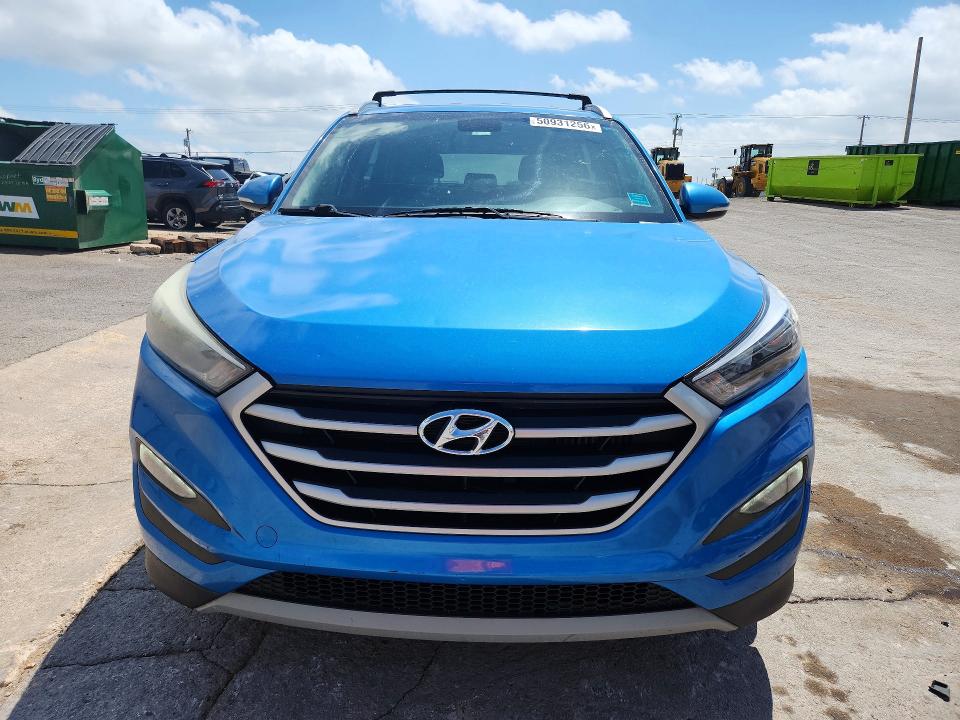 50931256 :رقم المزاد ، KM8J33A20HU391406 vin ، 2017 Hyundai Tucson مزاد بيع