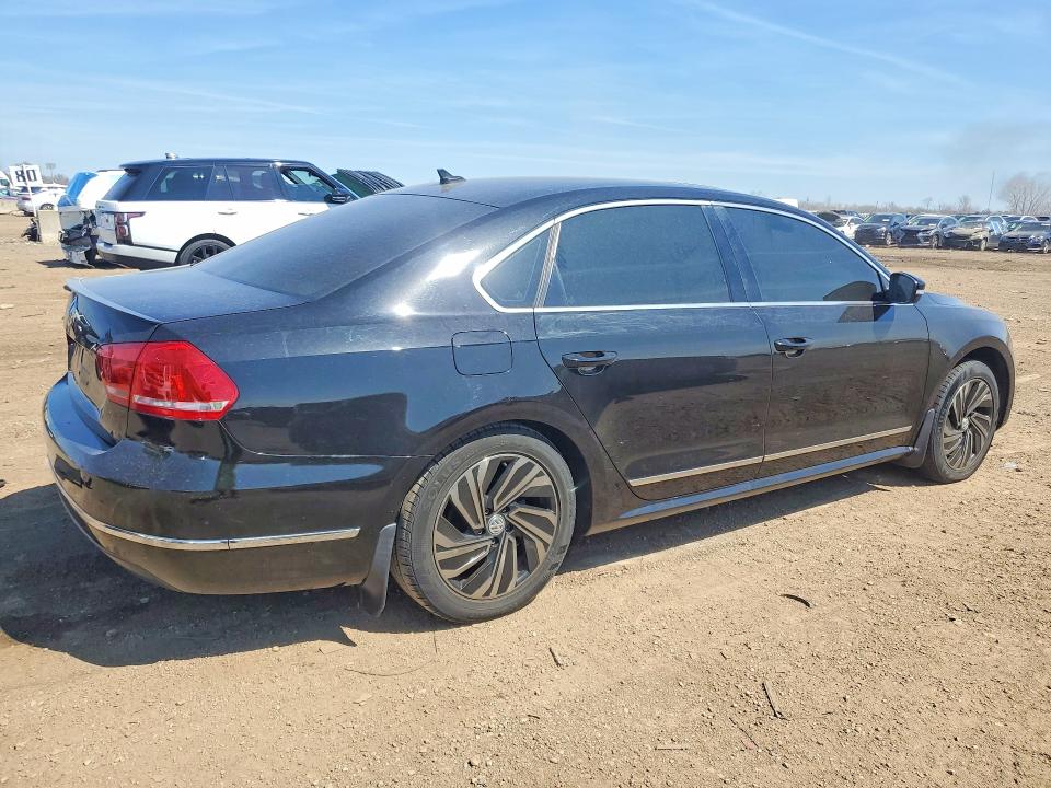 49339976 :رقم المزاد ، 1VWCN7A36EC067589 vin ، 2014 Volkswagen Passat مزاد بيع