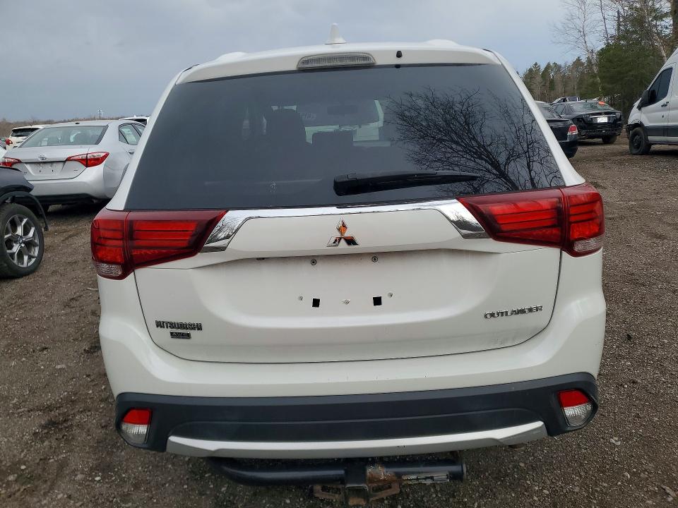 Продажа на аукционе авто 2018 Mitsubishi Outlander, vin: JA4AZ2A32JZ612688, номер лота: 47943206