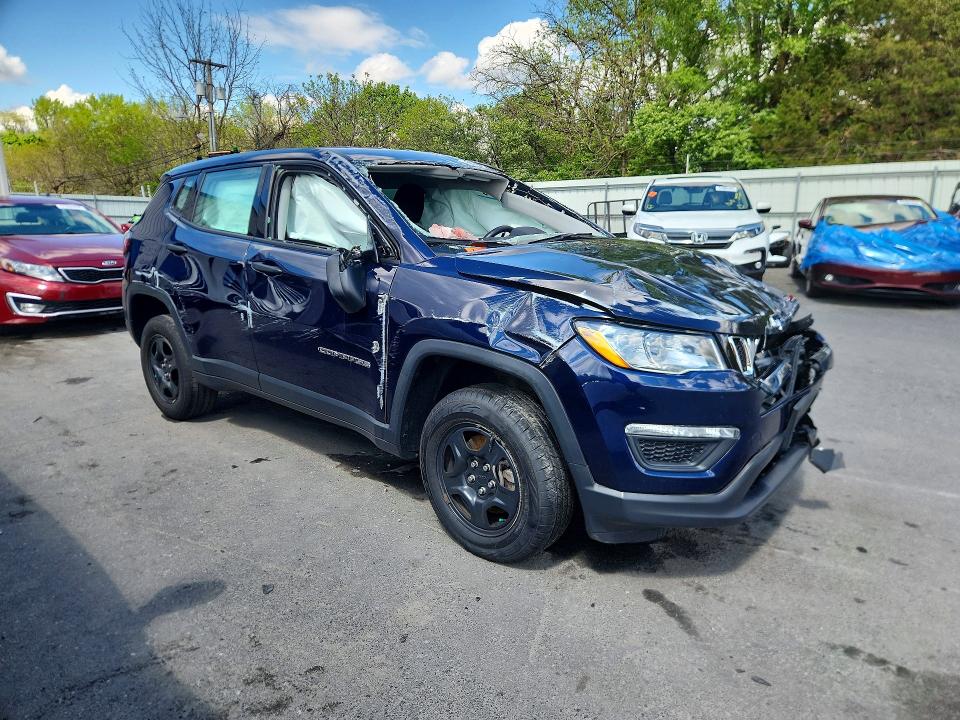 51472176 :رقم المزاد ، 3C4NJDAB7HT667074 vin ، 2017 Jeep Compass مزاد بيع