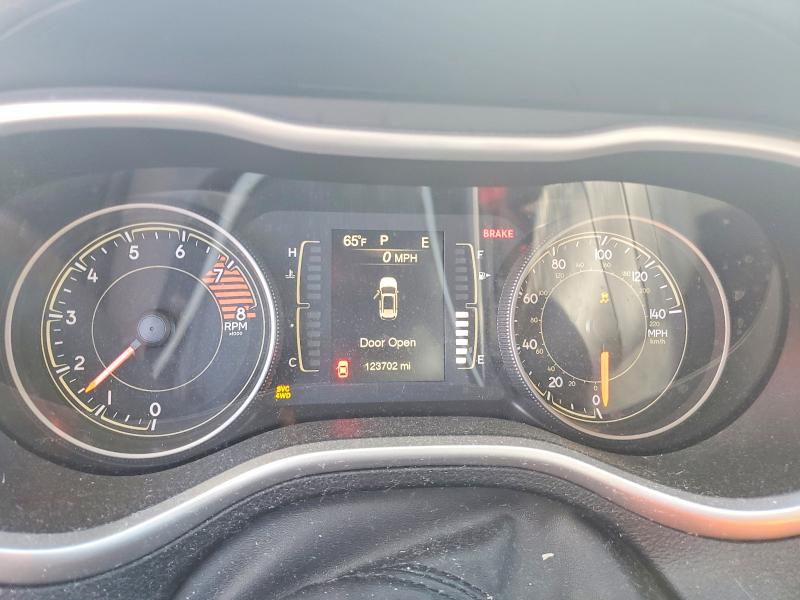 Продажа на аукционе авто 2018 Jeep Cherokee, vin: 1C4PJMLX5JD602172, номер лота: 49864196