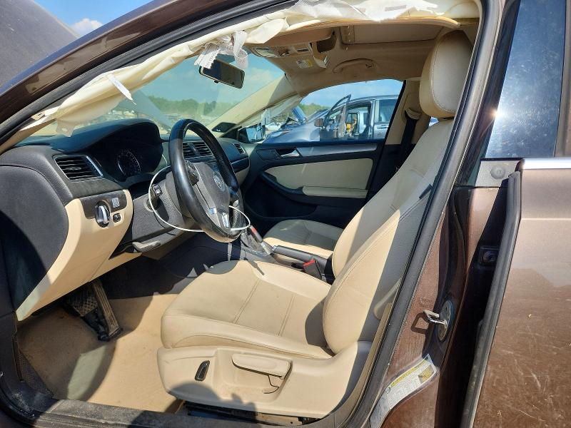 51144716 :رقم المزاد ، 3VWLL7AJ0EM432402 vin ، 2014 Volkswagen Jetta مزاد بيع