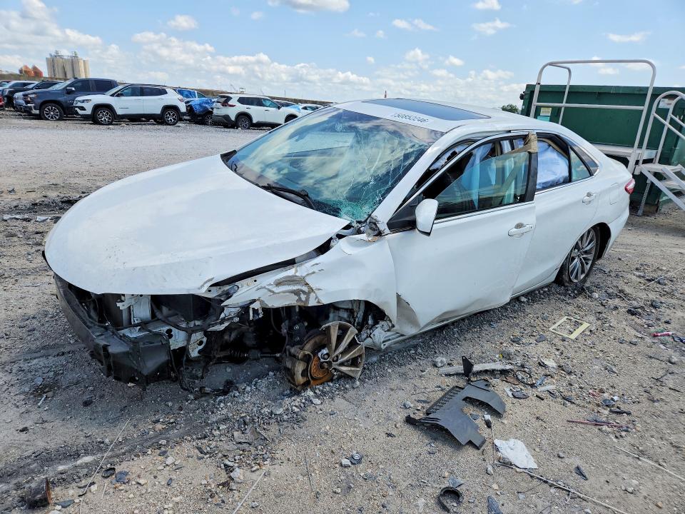 2015 Toyota Camry მანქანა იყიდება აუქციონზე, vin: 4T1BK1FK2FU561363, აუქციონის ნომერი: 50852246