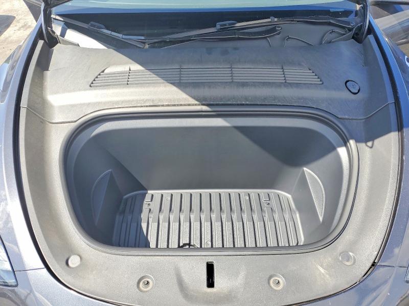 2025 Tesla Model Y მანქანა იყიდება აუქციონზე, vin: 7SAYGDED8SF250532, აუქციონის ნომერი: 50195506