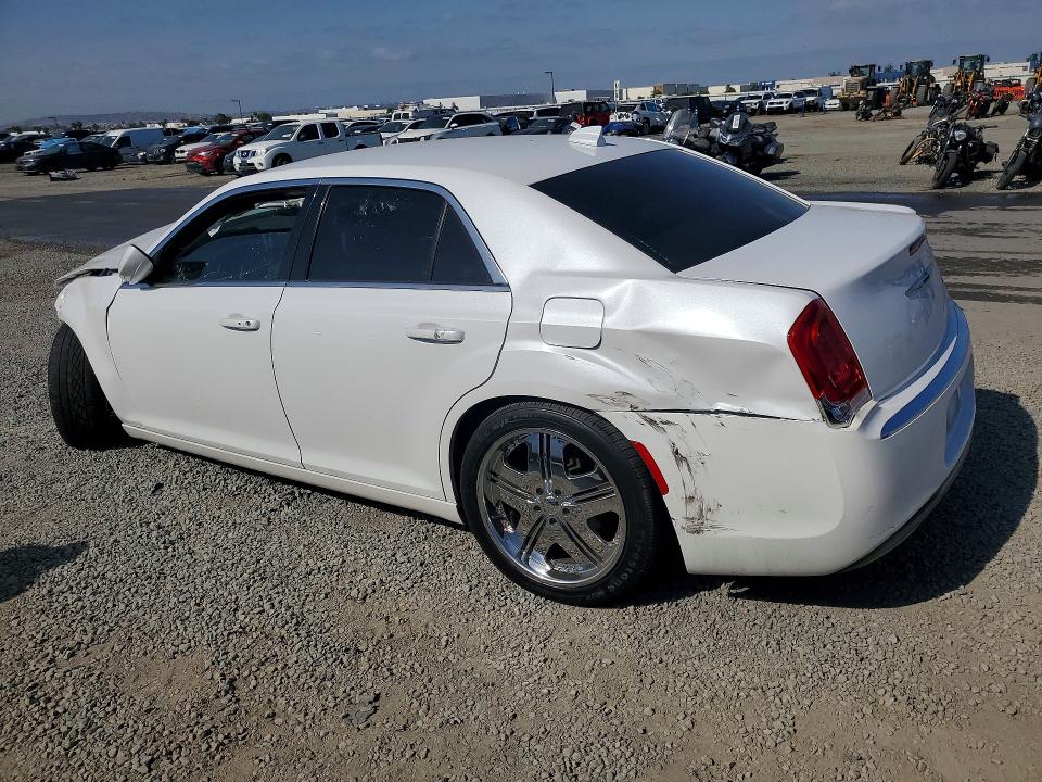 50322276 :رقم المزاد ، 2C3CCAAG2FH853451 vin ، 2015 Chrysler 300 مزاد بيع