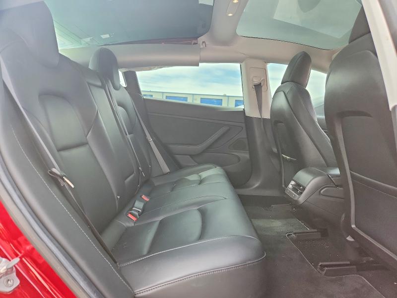 49045886 :رقم المزاد ، 5YJ3E1EA4JF048058 vin ، 2018 Tesla Model 3 مزاد بيع