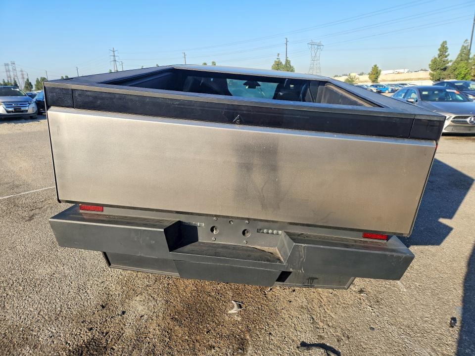 Продаж на аукціоні авто 2025 Tesla Cybertruck, vin: 7G2CEHEE9SA062500, номер лоту: 50600986