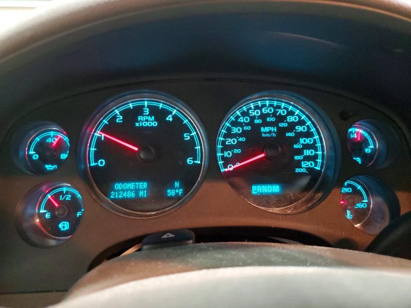 51897696 :رقم المزاد ، 1GNSKJE33BR334511 vin ، 2011 Chevrolet Suburban مزاد بيع