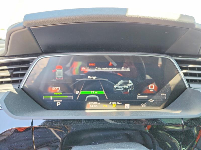Продажа на аукционе авто 2022 Audi E-tron, vin: WA1VABGE0NB023137, номер лота: 49822466