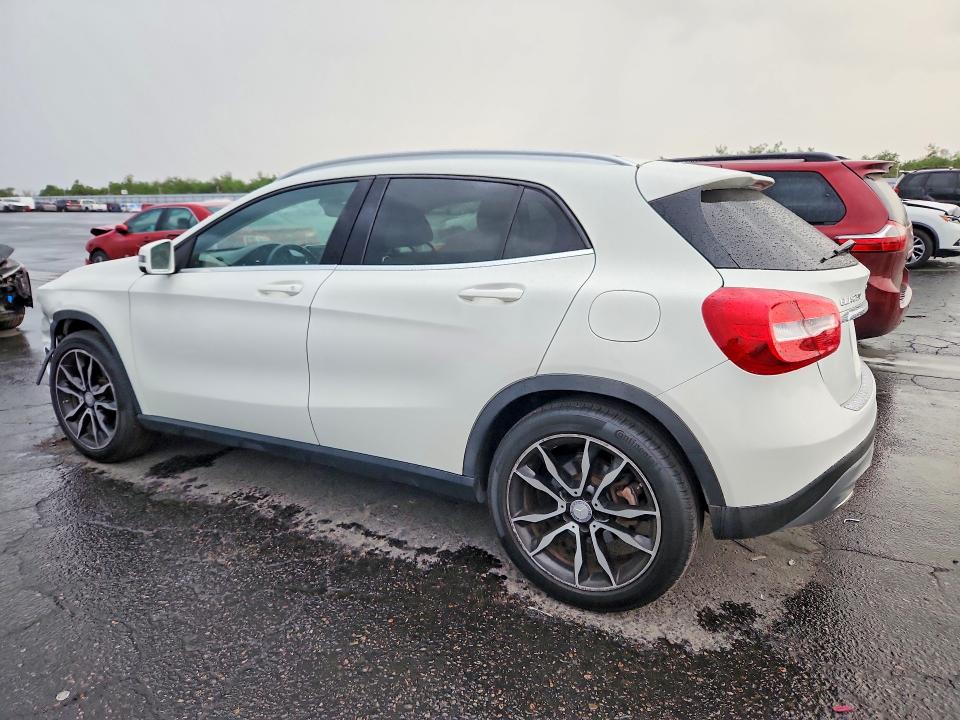 48196086 :رقم المزاد ، WDCTG4GB6FJ079713 vin ، 2015 Mercedes-benz Gla مزاد بيع