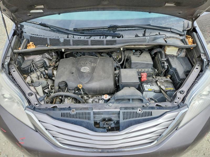 50899566 :رقم المزاد ، 5TDDZ3DC8HS170841 vin ، 2017 Toyota Sienna مزاد بيع