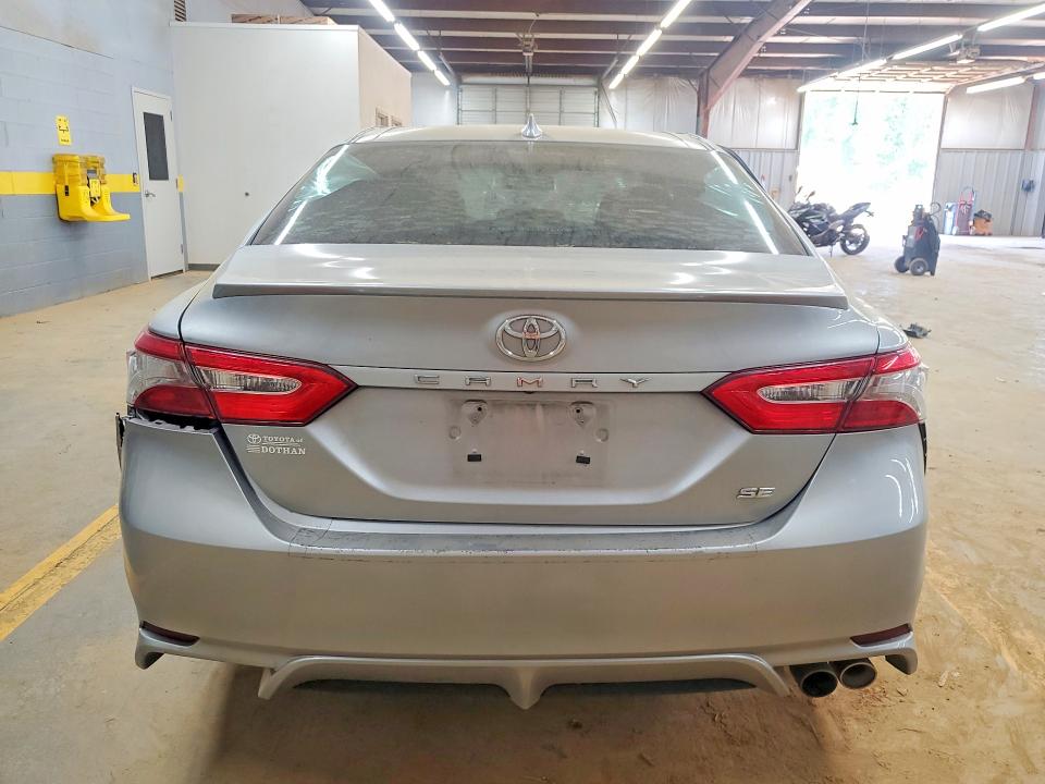 49708226 :رقم المزاد ، 4T1B11HK3KU785347 vin ، 2019 Toyota Camry مزاد بيع