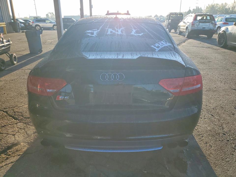 48606256 :رقم المزاد ، WAUCVAFR3CA003917 vin ، 2012 Audi S5 مزاد بيع