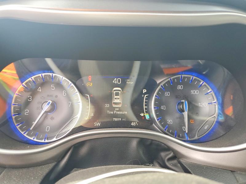 49891226 :رقم المزاد ، 2C4RC1BG5MR588908 vin ، 2021 Chrysler Pacifica مزاد بيع