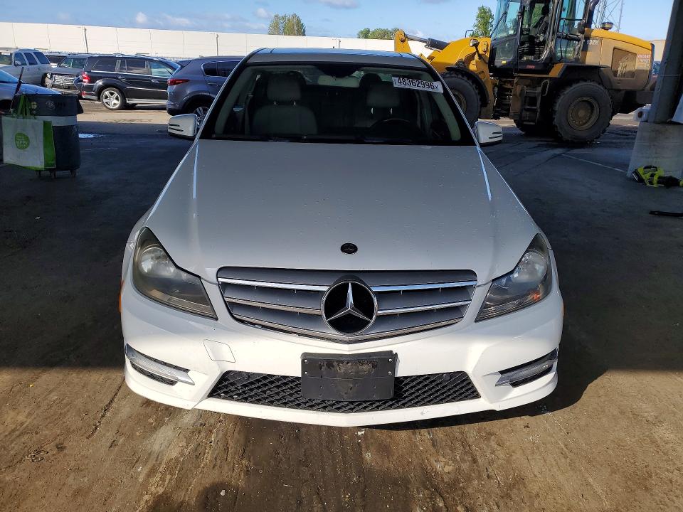 2012 Mercedes-benz C მანქანა იყიდება აუქციონზე, vin: WDDGF8BB0CR238124, აუქციონის ნომერი: 48362996