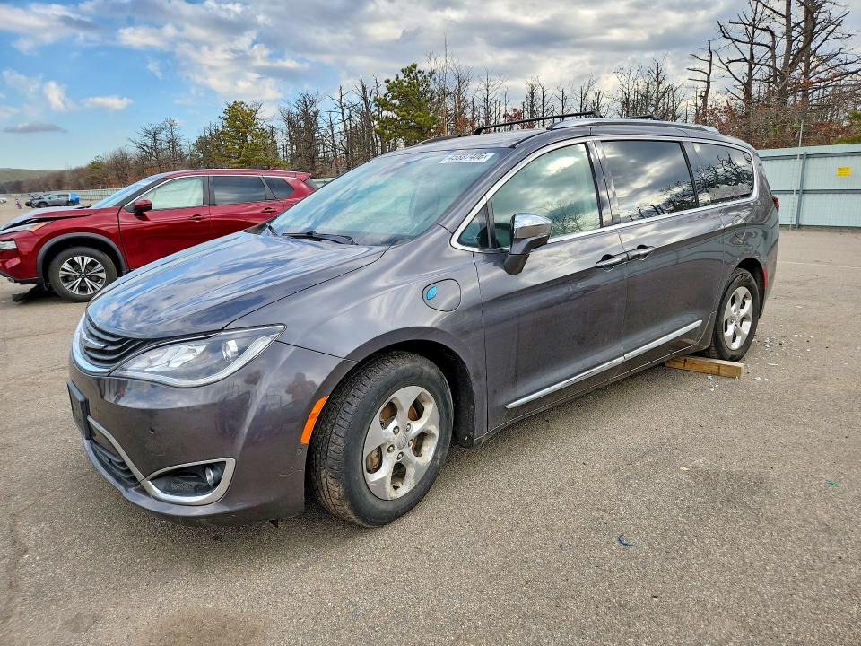 45887406 :رقم المزاد ، 2C4RC1N73JR157717 vin ، 2018 Chrysler Pacifica مزاد بيع