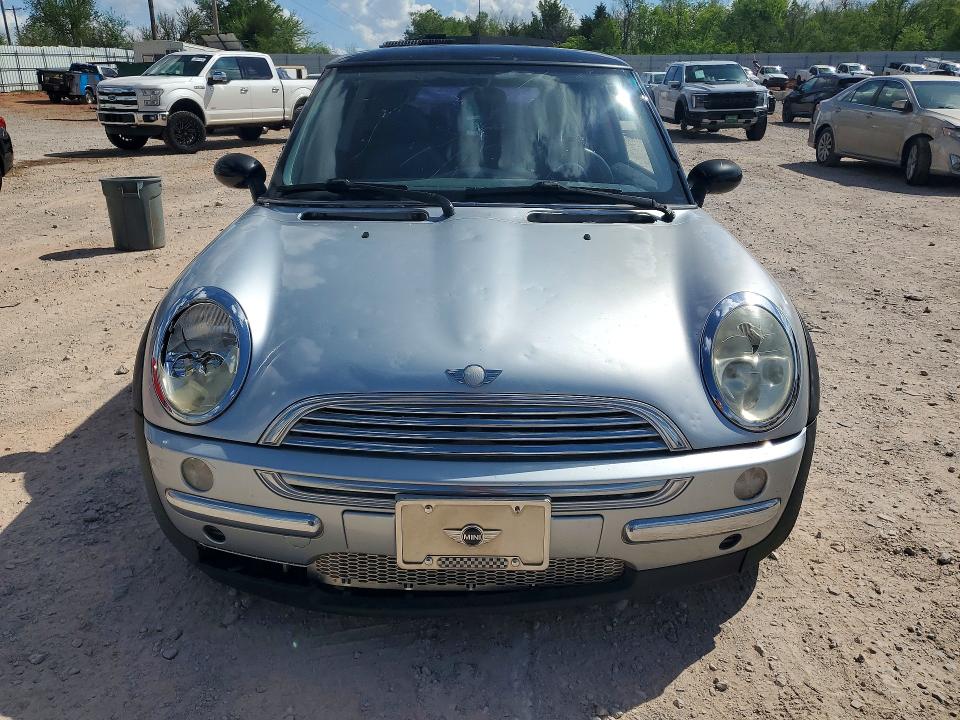 2004 Mini Cooper მანქანა იყიდება აუქციონზე, vin: WMWRC33474TC51309, აუქციონის ნომერი: 49485996