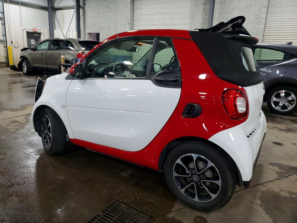Продажа на аукционе авто 2017 Smart Cars Fortwo, vin: WMEFK5DA8HK116892, номер лота: 50894806