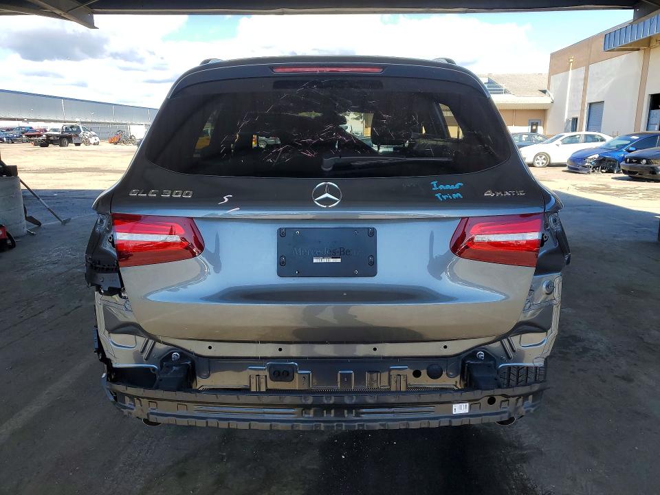 49621126 :رقم المزاد ، WDC0G4KB1JV062264 vin ، 2018 Mercedes-benz Glc مزاد بيع