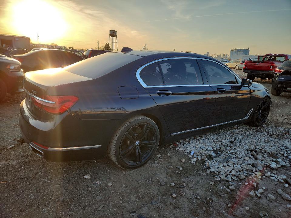 50725476 :رقم المزاد ، WBA7F2C5XGG417172 vin ، 2016 Bmw 750 مزاد بيع