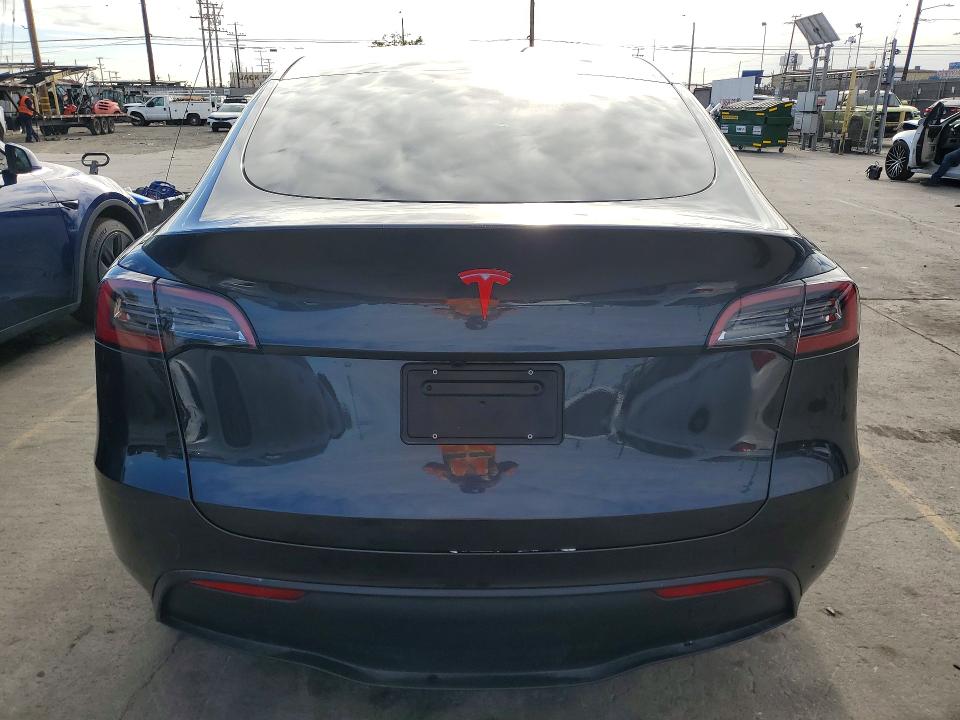 49761436 :رقم المزاد ، 7SAYGDED5SF249158 vin ، 2025 Tesla Model Y مزاد بيع