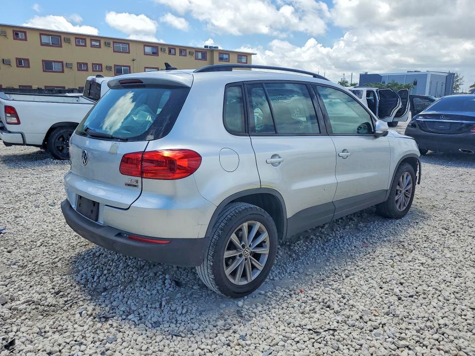 2018 Volkswagen Tiguan Limited მანქანა იყიდება აუქციონზე, vin: WVGBV7AX6JK000164, აუქციონის ნომერი: 50324146