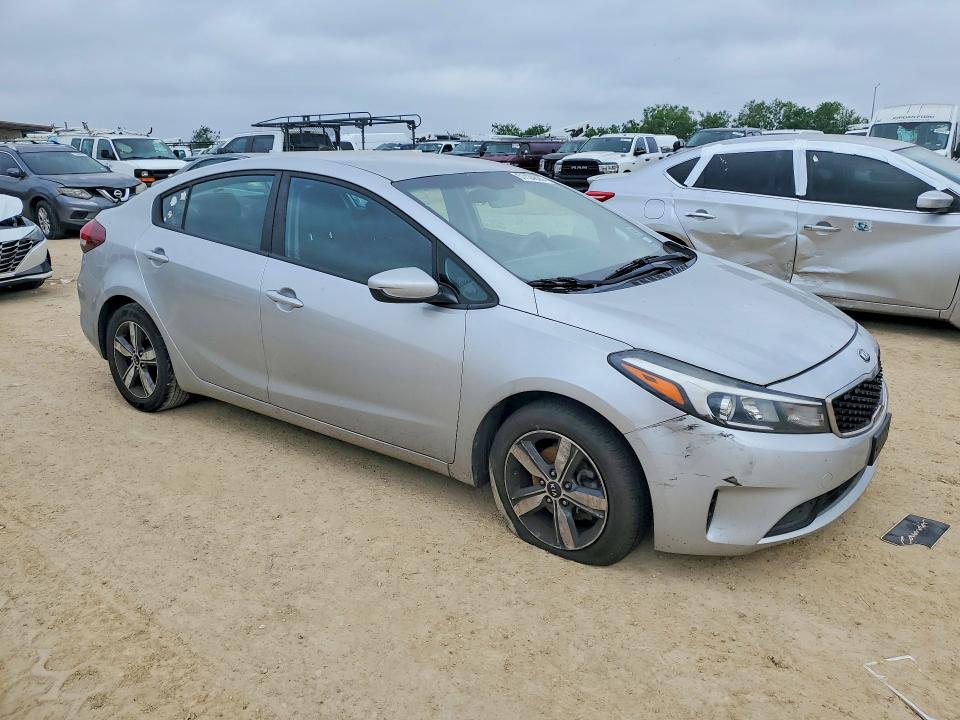 51124626 :رقم المزاد ، 3KPFL4A79JE240919 vin ، 2018 Kia Forte مزاد بيع