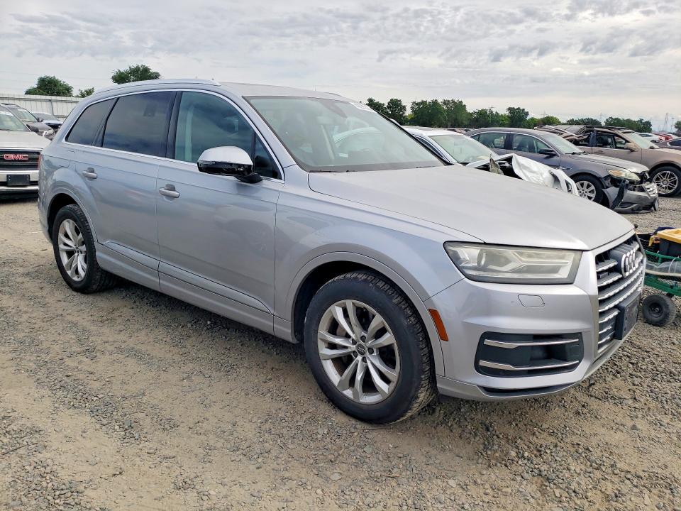 Продажа на аукционе авто 2017 Audi Q7, vin: WA1AAAF70HD003930, номер лота: 49295336