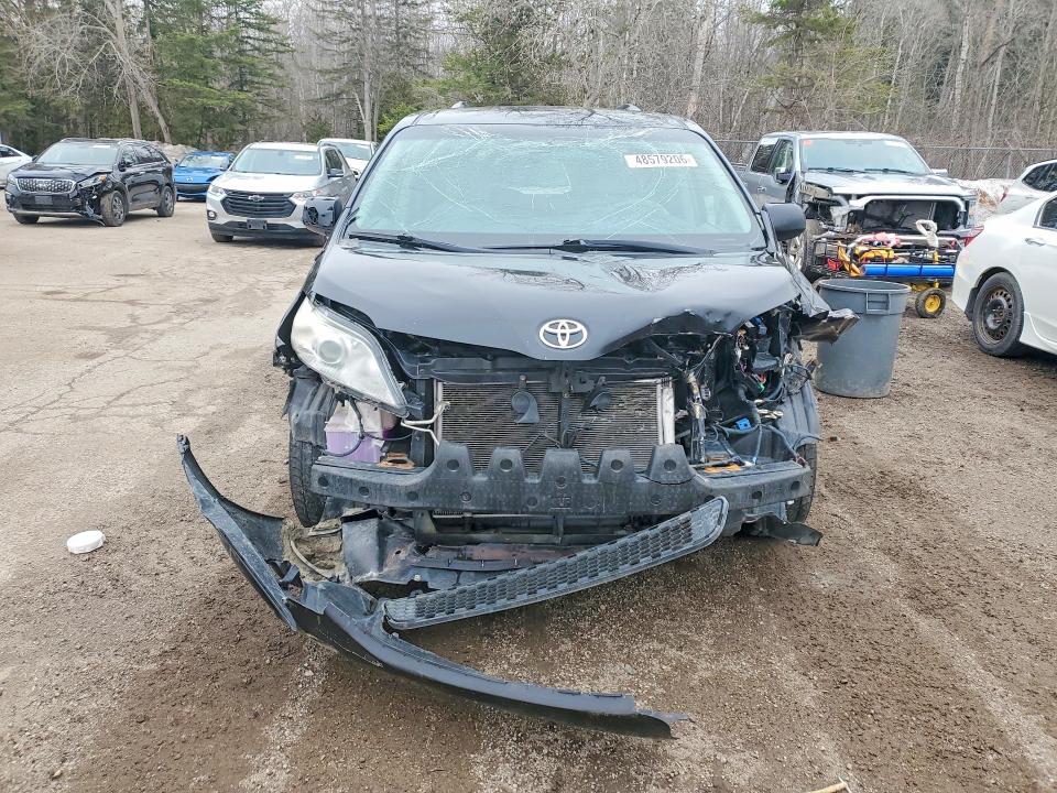 48579206 :رقم المزاد ، 5TDKA3DC6DS017125 vin ، 2013 Toyota Truck/van Sienna Le مزاد بيع