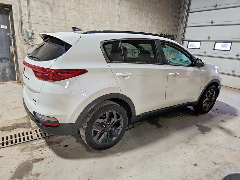 2022 Kia Sportage მანქანა იყიდება აუქციონზე, vin: KNDP6CAC2N7997881, აუქციონის ნომერი: 51085916