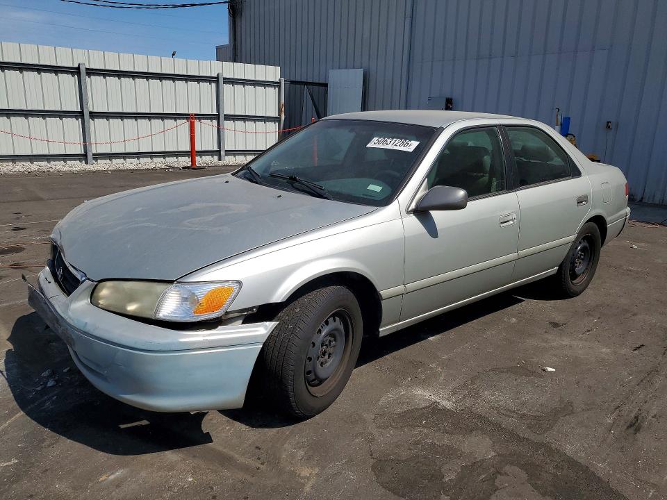 50631286 :رقم المزاد ، 4T1BF28K0YU111026 vin ، 2000 Toyota Camry مزاد بيع