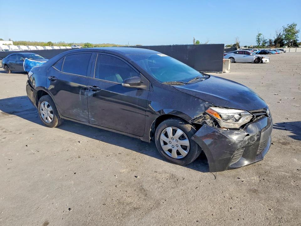 48333526 :رقم المزاد ، 5YFBURHE2FP204248 vin ، 2015 Toyota Corolla مزاد بيع
