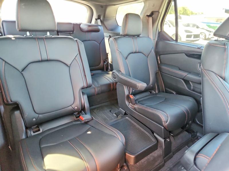Продаж на аукціоні авто 2025 Honda Pilot, vin: 5FNYG1H68SB145711, номер лоту: 48906656