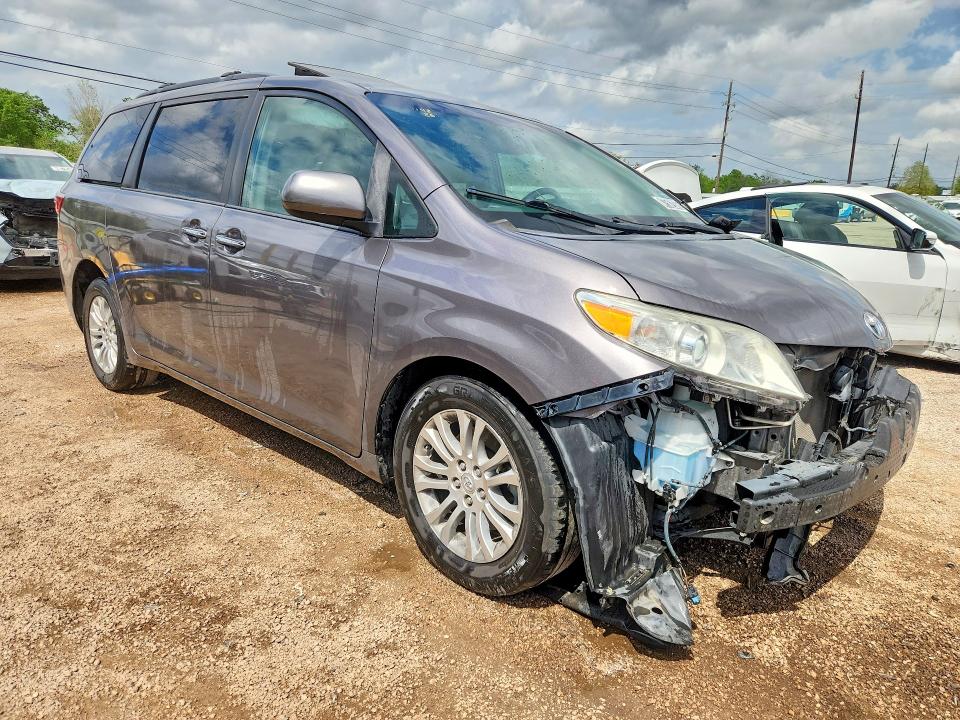 Aukcja sprzedaży 2017 Toyota Sienna, vin: 5TDYZ3DC9HS769197, numer aukcji: 47562936