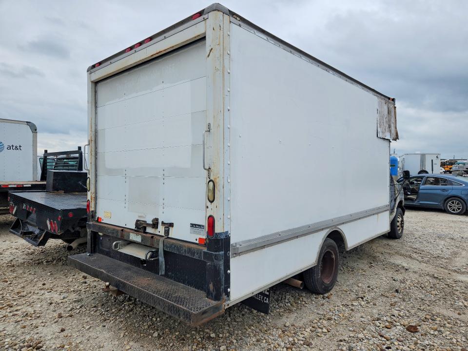 47730616 :رقم المزاد ، 1FDWE35L42HA94755 vin ، 2002 Ford Econoline مزاد بيع