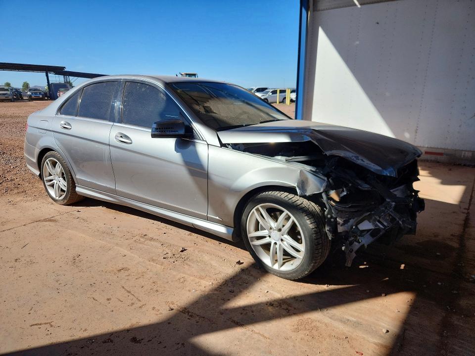 Продажа на аукционе авто 2014 Mercedes-benz C, vin: WDDGF4HB3EG156886, номер лота: 49820496