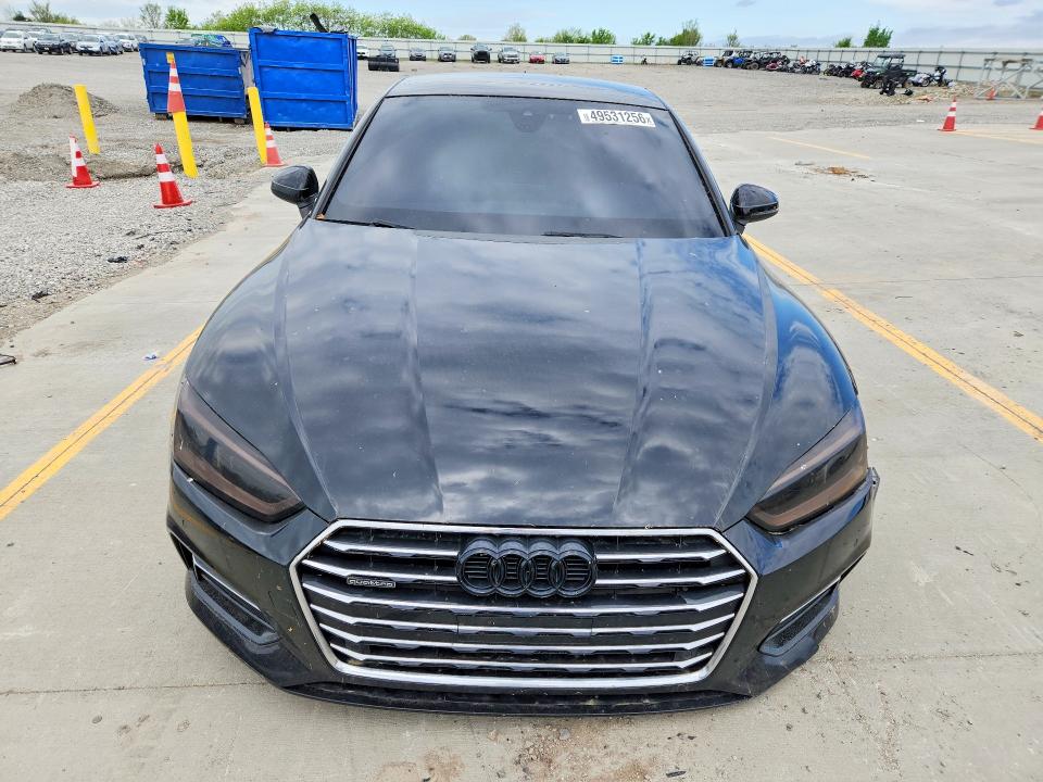 49531256 :رقم المزاد ، WAUPNAF55JA001842 vin ، 2018 Audi A5 مزاد بيع