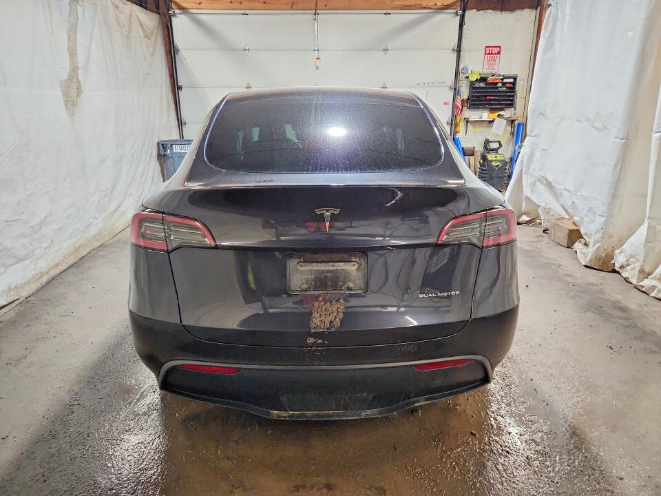 48339326 :رقم المزاد ، 7SAYGAEE7RF063204 vin ، 2024 Tesla Model Y مزاد بيع