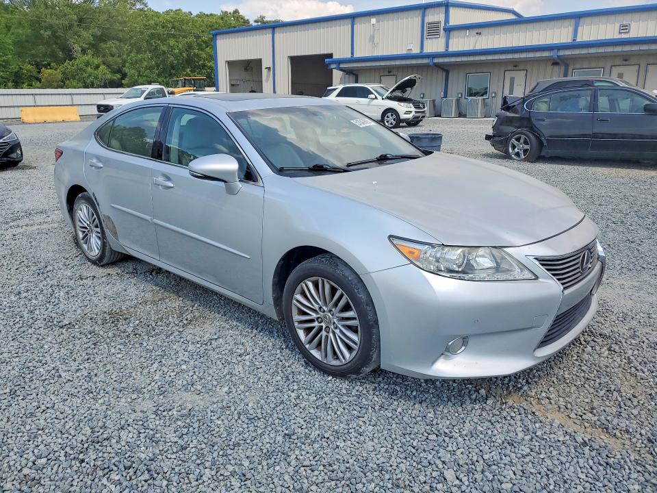 51043826 :رقم المزاد ، JTHBK1GG4D2046662 vin ، 2013 Lexus Es مزاد بيع