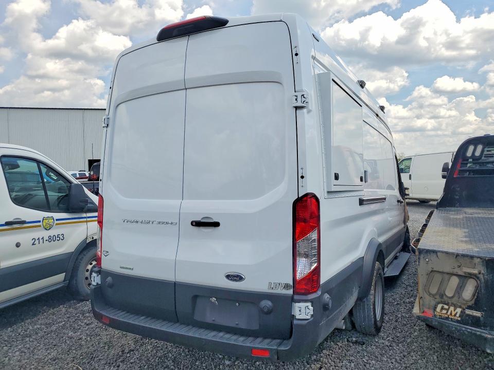 Продаж на аукціоні авто 2025 Ford Transit, vin: 1FTRU8XG5SKA57640, номер лоту: 50332536