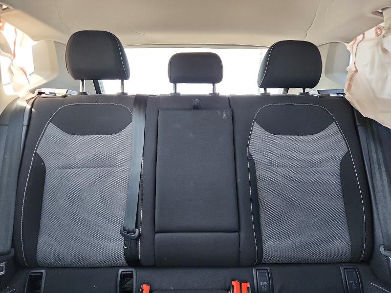 49143896 :رقم المزاد ، 3VVCX7B28PM355801 vin ، 2023 Volkswagen Taos مزاد بيع
