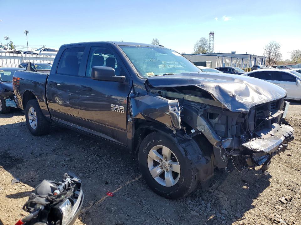 48752176 :رقم المزاد ، 3C6RR7KT6JG264535 vin ، 2018 Ram 1500 مزاد بيع