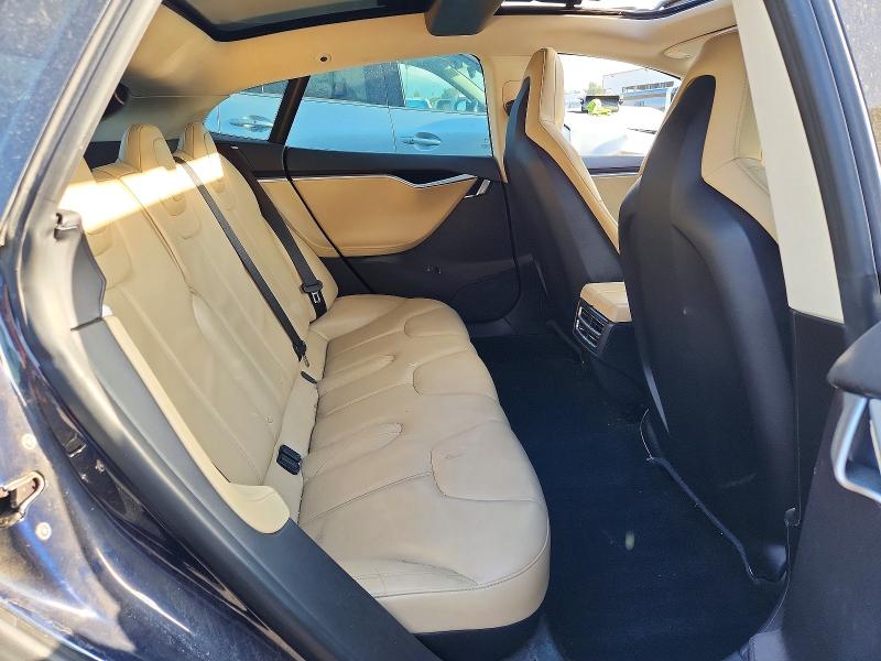 50050476 :رقم المزاد ، 5YJSA1CN6DFP04231 vin ، 2013 Tesla Model S مزاد بيع