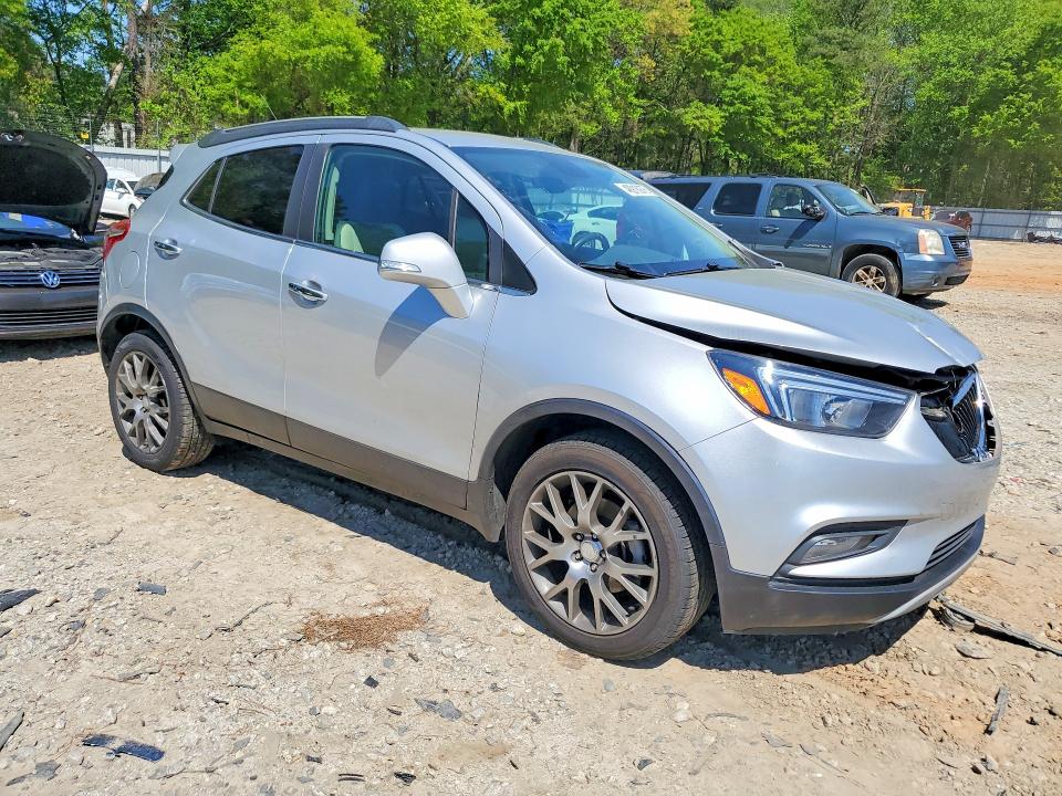 48918976 :رقم المزاد ، KL4CJ1SB8JB575901 vin ، 2018 Buick Encore مزاد بيع