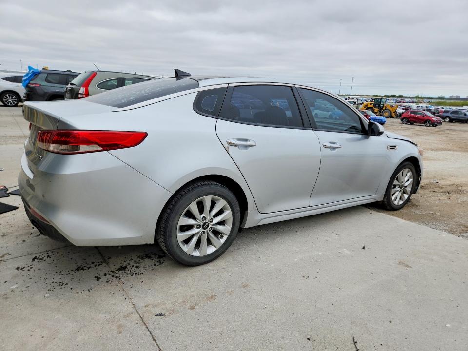 2016 Kia Optima მანქანა იყიდება აუქციონზე, vin: 5XXGU4L30GG118090, აუქციონის ნომერი: 51149586