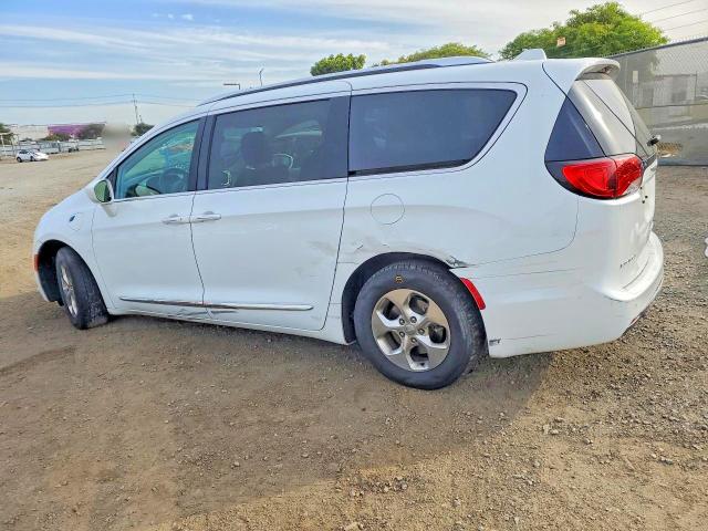 Auction sale of the 2018 Chrysler Pacifica, vin: 2C4RC1L76JR213782, lot number: 48105636