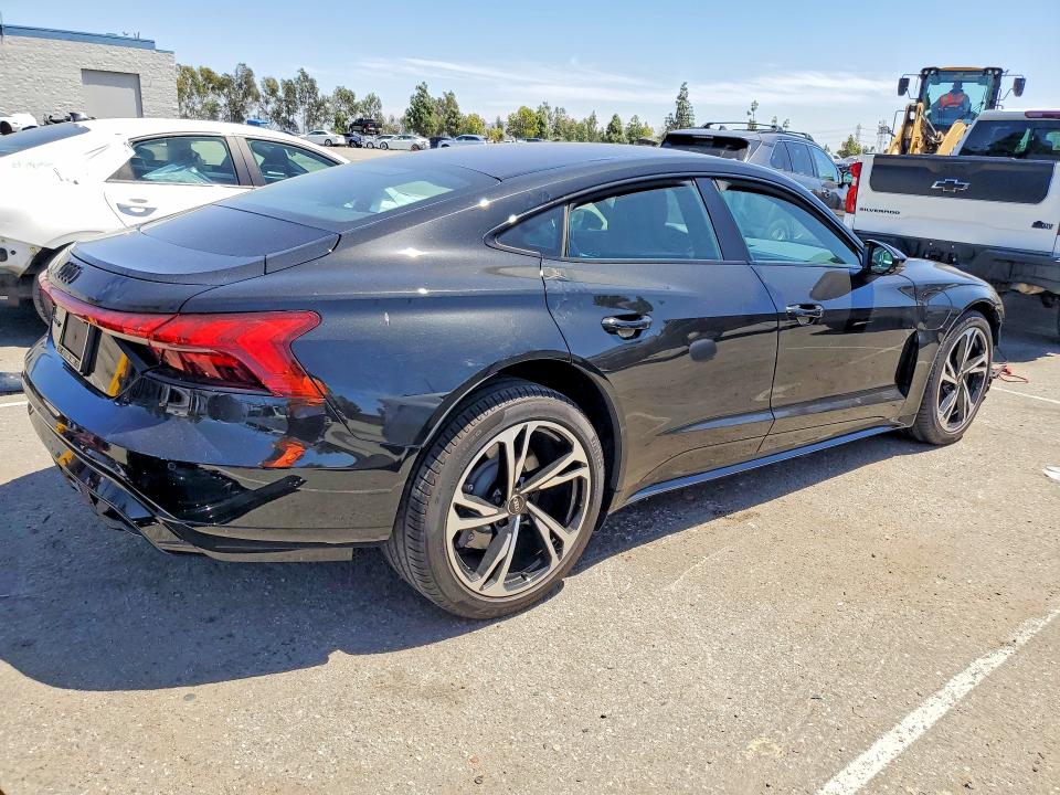 2024 Audi E-tron Gt მანქანა იყიდება აუქციონზე, vin: WAUCJBFW6R7004606, აუქციონის ნომერი: 50744116