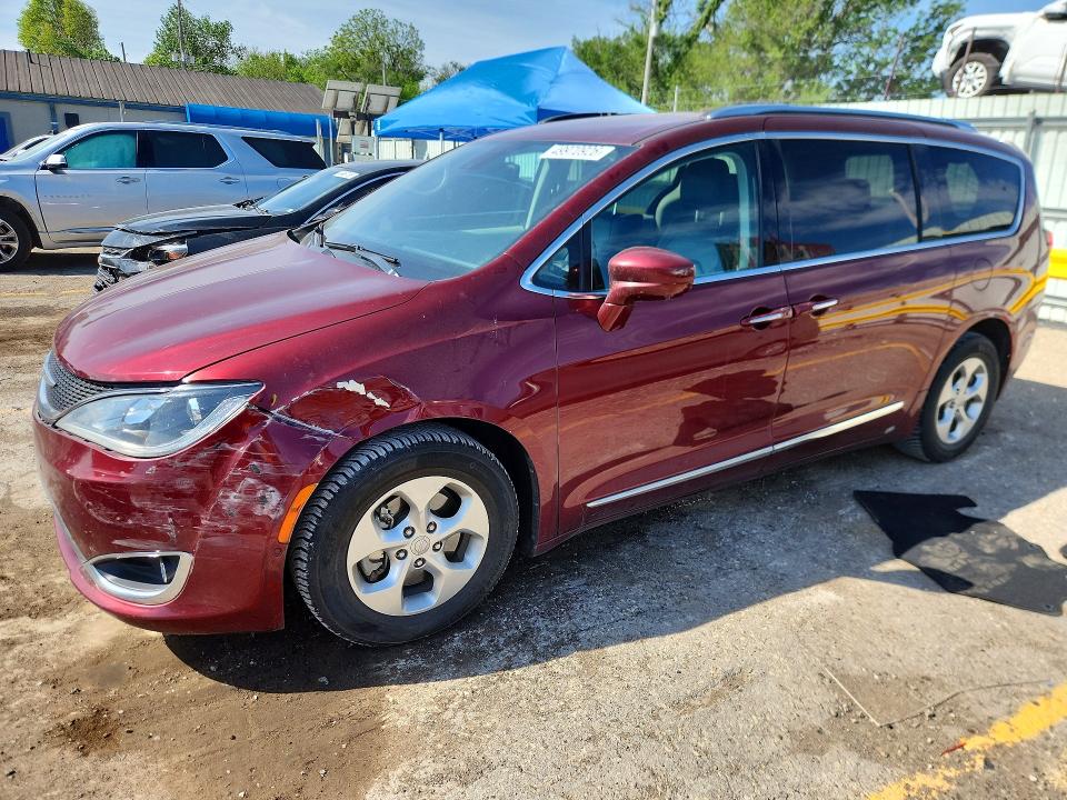 2017 Chrysler Pacifica მანქანა იყიდება აუქციონზე, vin: 2C4RC1EG4HR518883, აუქციონის ნომერი: 49970926