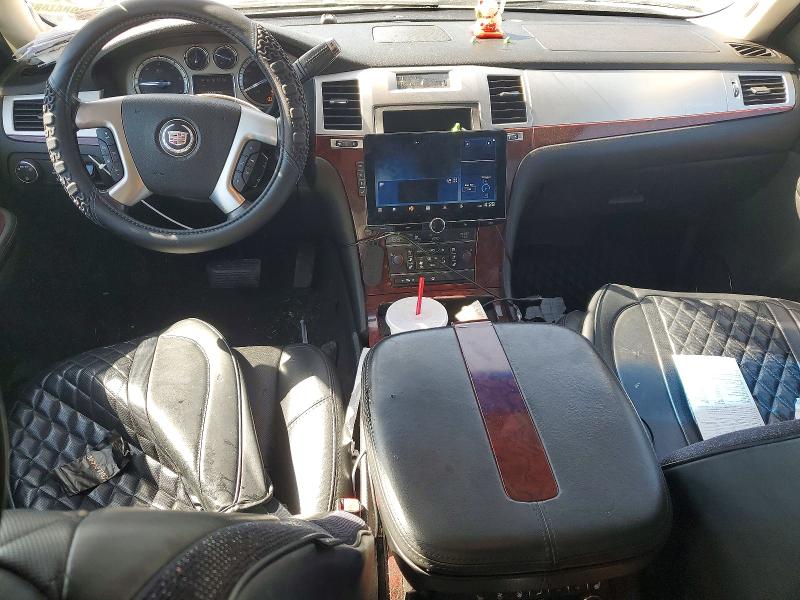 2007 Cadillac Escalade მანქანა იყიდება აუქციონზე, vin: 1GYFK668X7R420966, აუქციონის ნომერი: 49371376