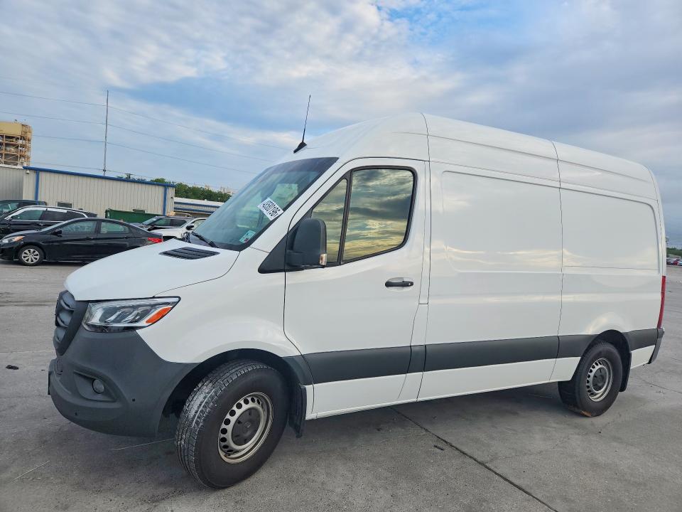 48580196 :رقم المزاد ، W1Y4NBHY3PT147698 vin ، 2023 Mercedes-benz Sprinter مزاد بيع